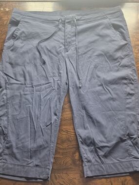 Columbia Women's Light Slate Gray Drawstring Bermuda Shorts